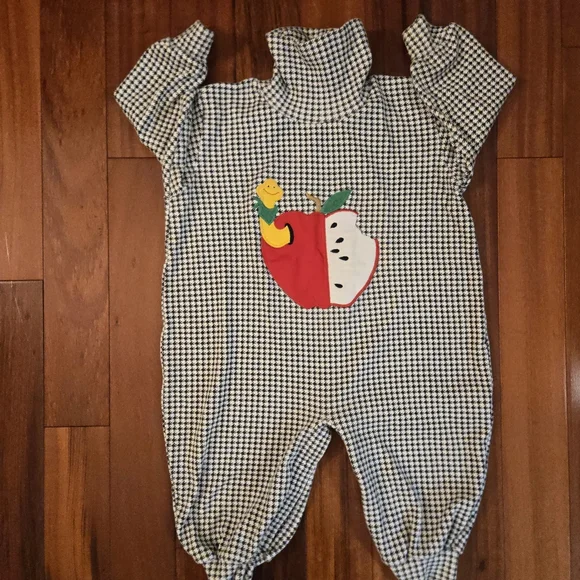 Kelly's Kids Black/white Houndstooth Kids One Piece Romper Apple Design - Picture 6 of 13
